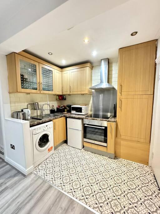 Centrally-Located Gem In Marble Arch, 런던 외부 사진